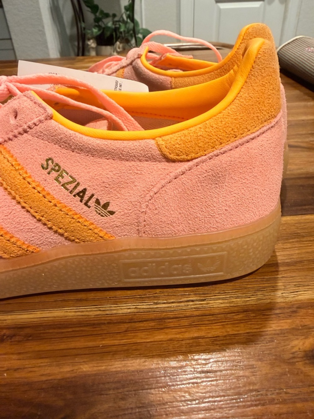 adidas Handball Spezial
Glow Pink Flash Orange (Women's) - Picture 7 of 9